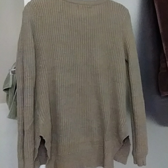 Sweater - Picture 3 of 3